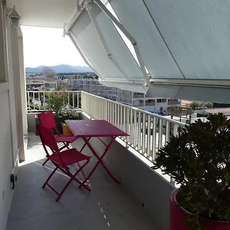 Appartement L'azureou, Spacieux T3 A 150m De La *